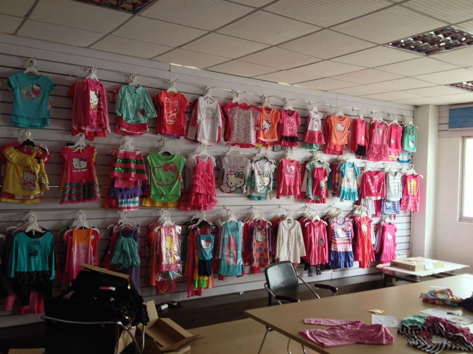 CHILDREN WEAR