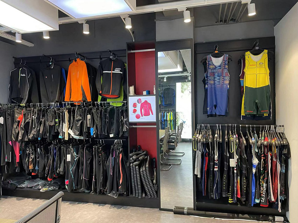 SPORT SWEAR